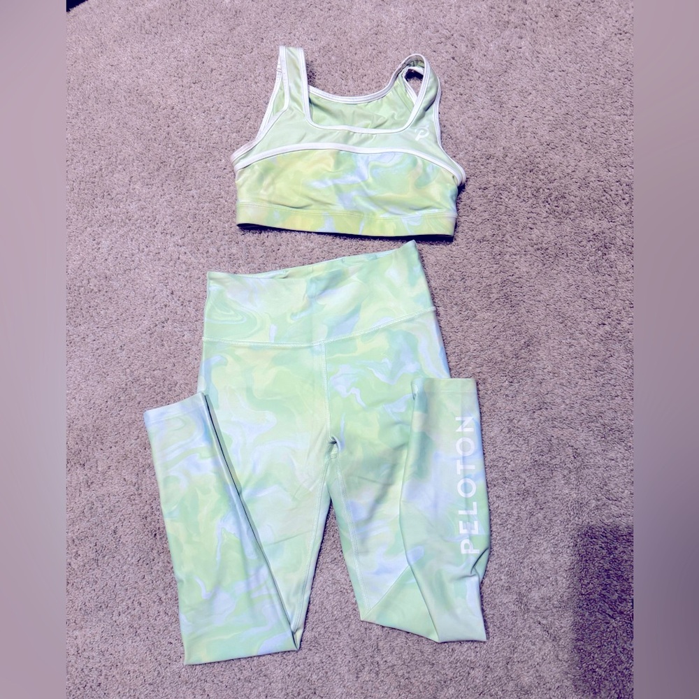 Peloton Activewear Set - leggings & sports bra